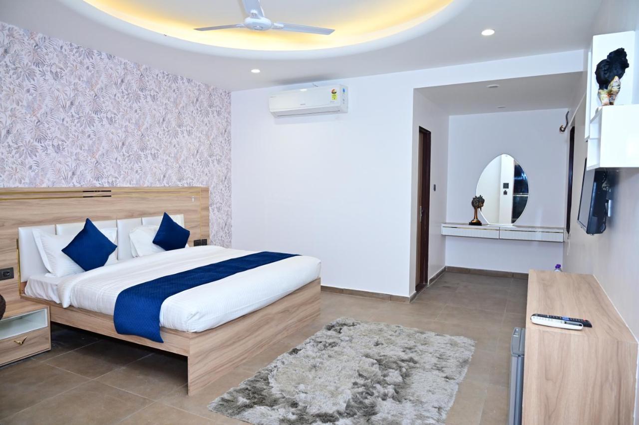 The Dwelling Inn Greater Noida Dış mekan fotoğraf