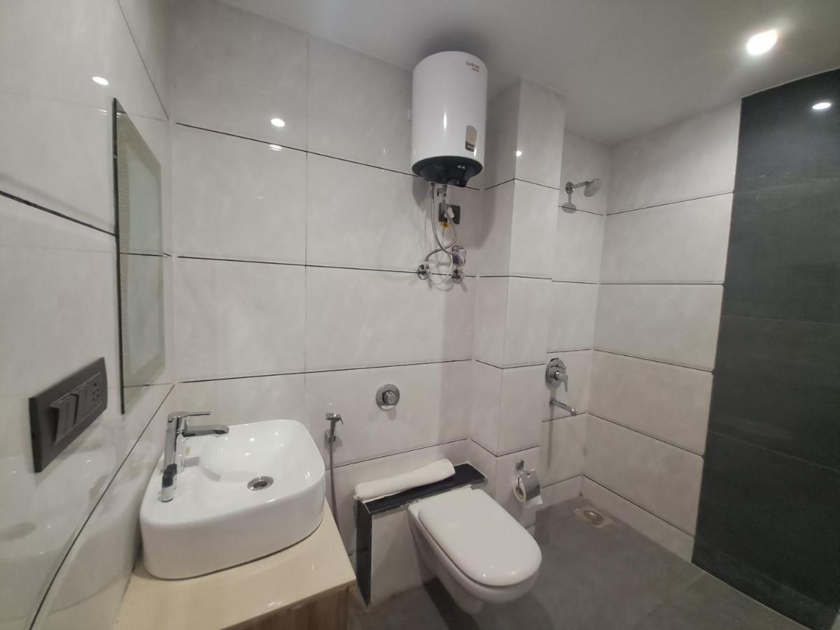 The Dwelling Inn Greater Noida Dış mekan fotoğraf