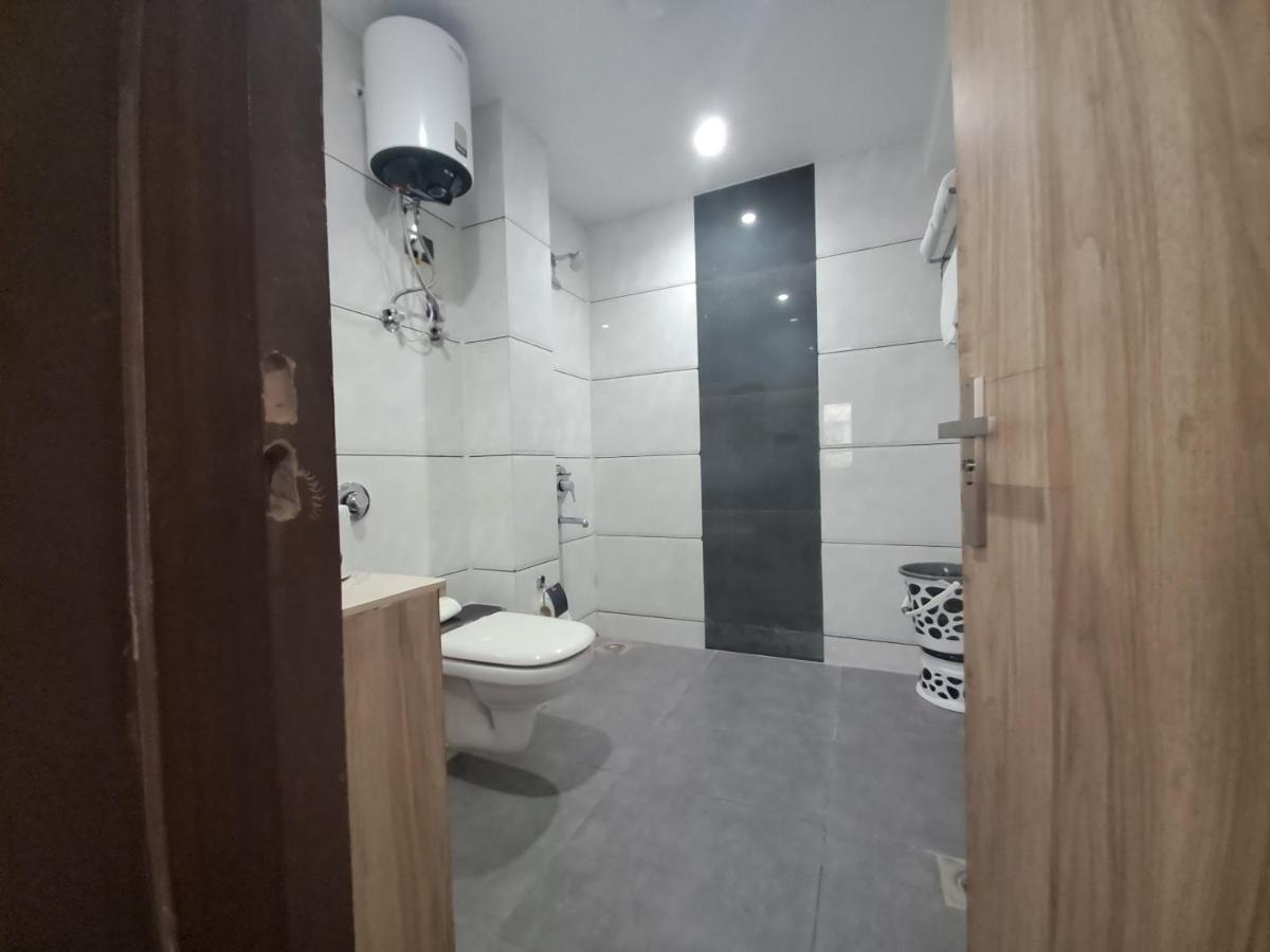 The Dwelling Inn Greater Noida Dış mekan fotoğraf